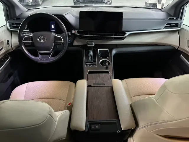 Toyota Granvia — Фото автомобиля 6