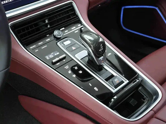 Porsche Panamera — Фото автомобиля 11