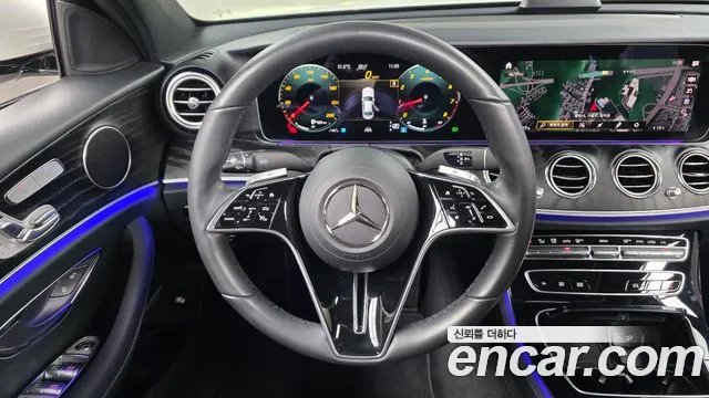 Mercedes-Benz E-Class — Фото автомобиля 20