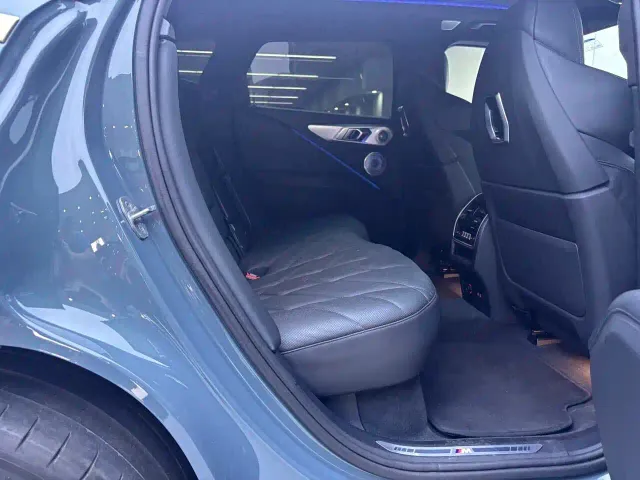BMW XM — Фото автомобиля 14