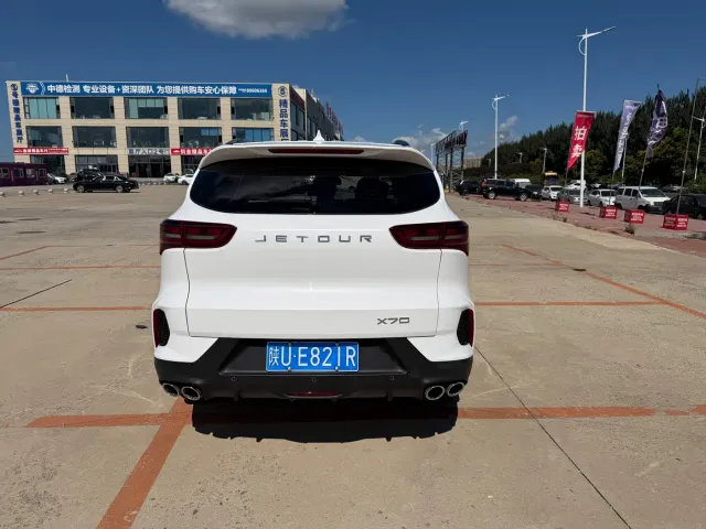 Jetour X70 — Фото автомобиля 5