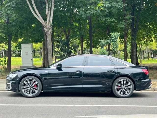 Audi A6L — Фото автомобиля 3