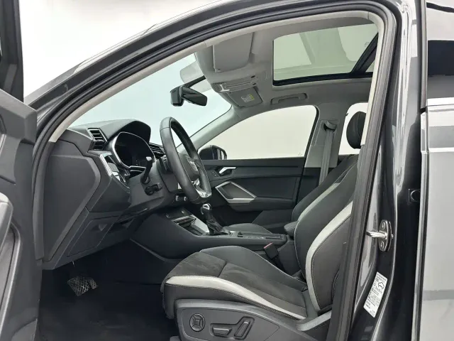 Audi Q3 — Фото автомобиля 5