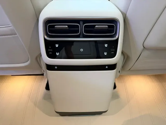 Li Auto i6 — Фото автомобиля 9
