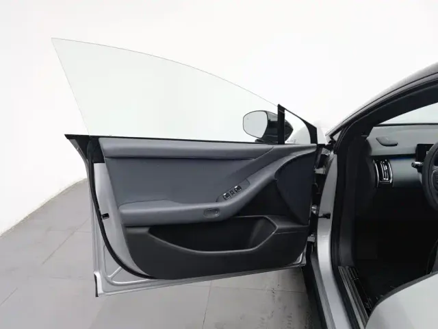 Xpeng P7+ — Фото автомобиля 8