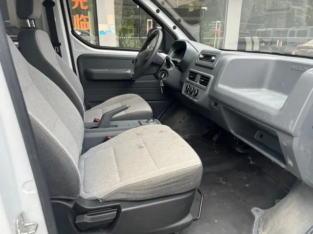 Wuling Yangguang — Фото автомобиля 11