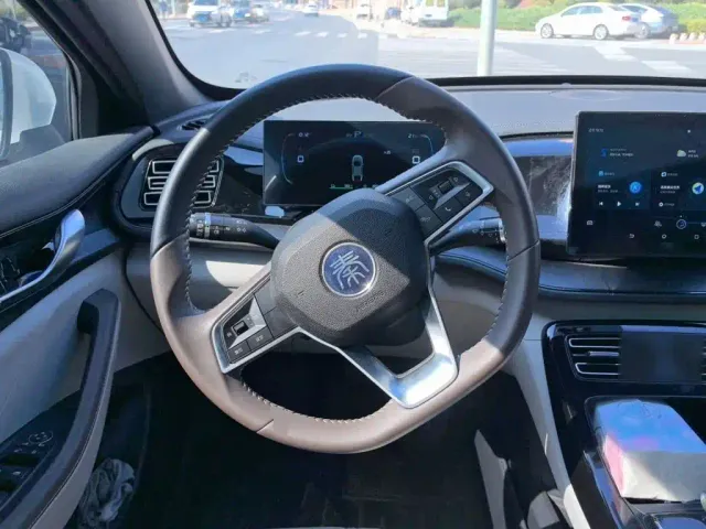 BYD Qin PLUS — Фото автомобиля 11