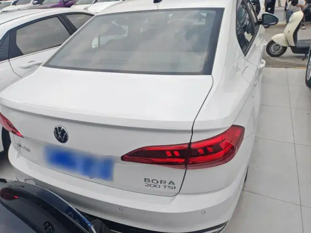 Volkswagen Bora — Фото автомобиля 5