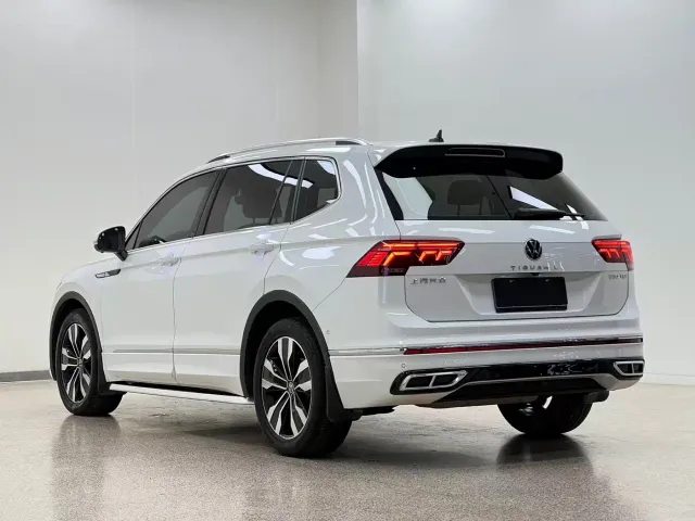 Volkswagen Tiguan L — Фото автомобиля 6