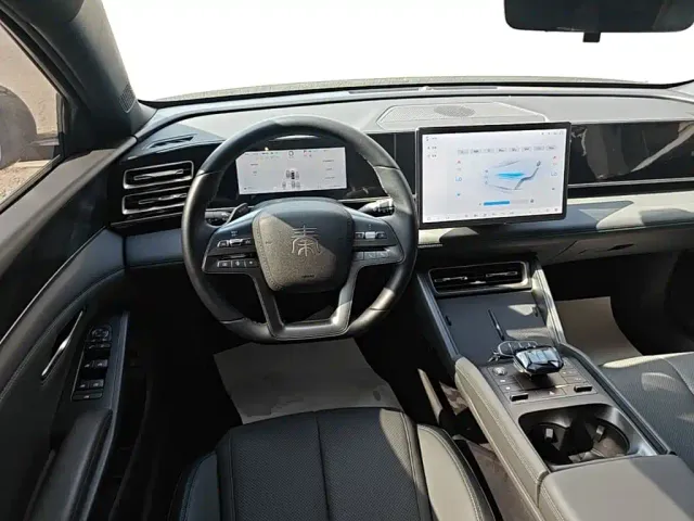 BYD Qin L — Фото автомобиля 10