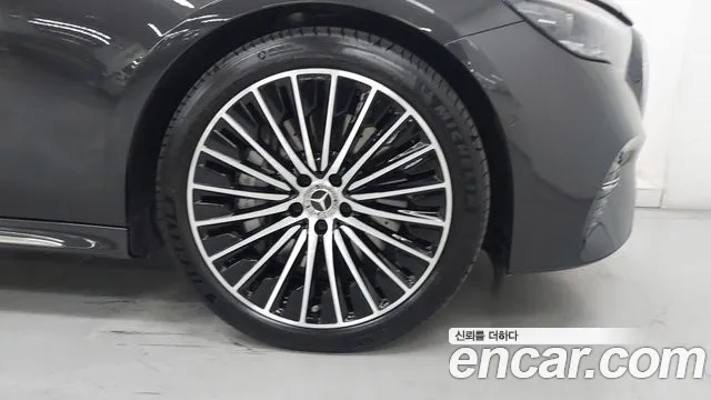Mercedes-Benz E-Class — Фото автомобиля 5