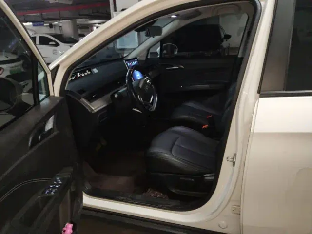 Nezha Auto Nezha V 2021 Long Range Entertainment Upgrade — Фото автомобиля 15