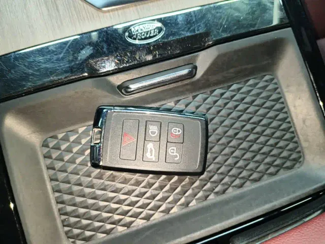 Land Rover Range Rover Evoque — Фото автомобиля 8