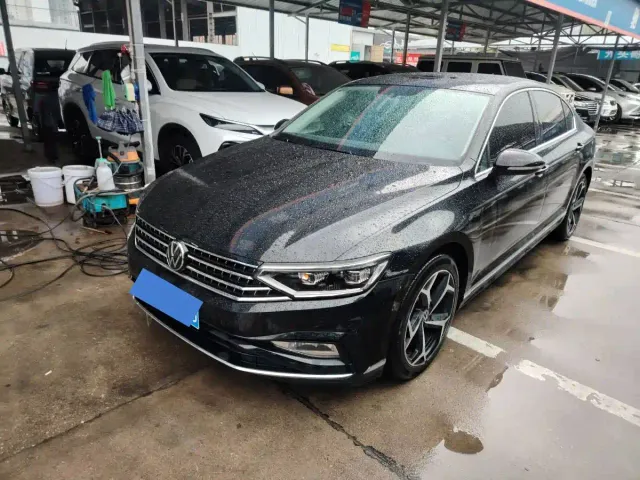 Фотография автомобиля — Volkswagen Magotan