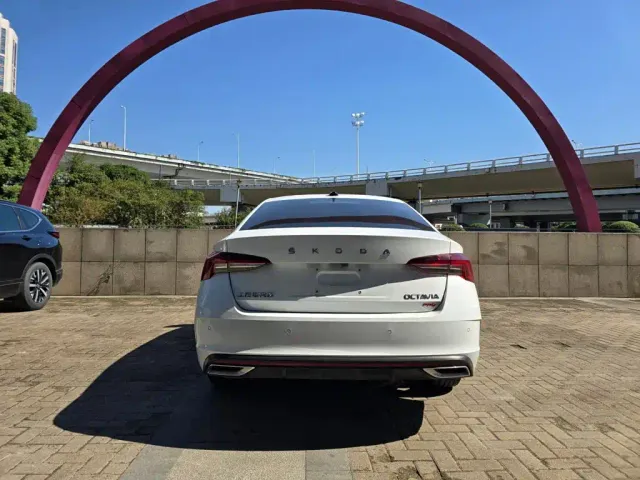 Skoda Octavia — Фото автомобиля 6