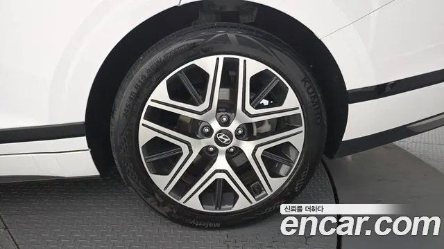 Hyundai Grandeur Grandeur (GN7) 2.5 Бензин 2WD — Фото автомобиля 17