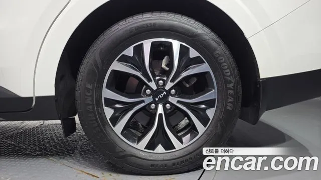 Kia Canival Carnival 4 поколение Бензин 11 мест Prestige — Фото автомобиля 21