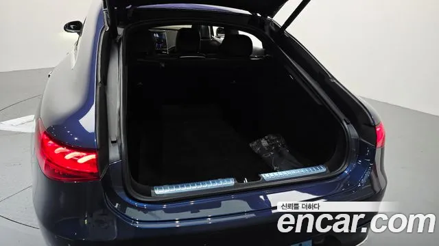 Mercedes-Benz EQS — Фото автомобиля 16
