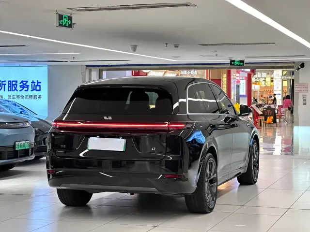 Li Auto L7 — Фото автомобиля 5