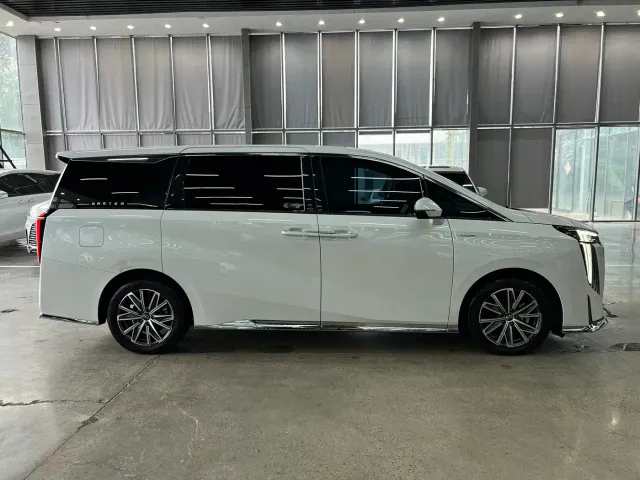 GAC Trumpchi M8 — Фото автомобиля 4