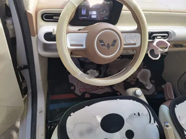 Wuling Hongguang Mini EV — Фото автомобиля 12