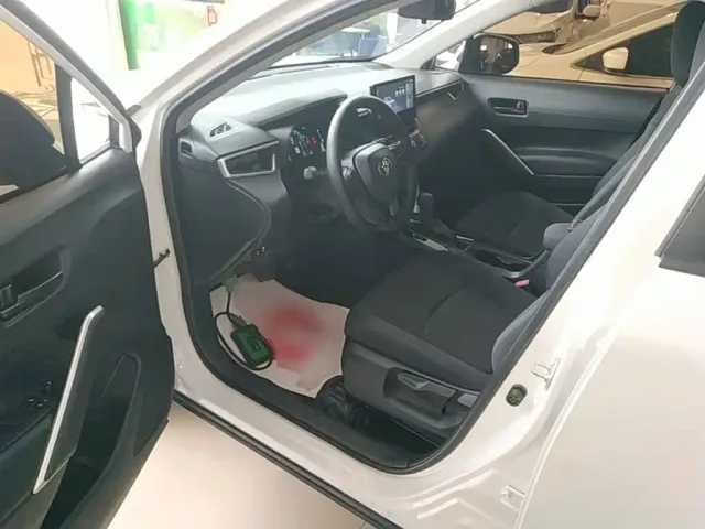 Toyota Corolla Cross — Фото автомобиля 15