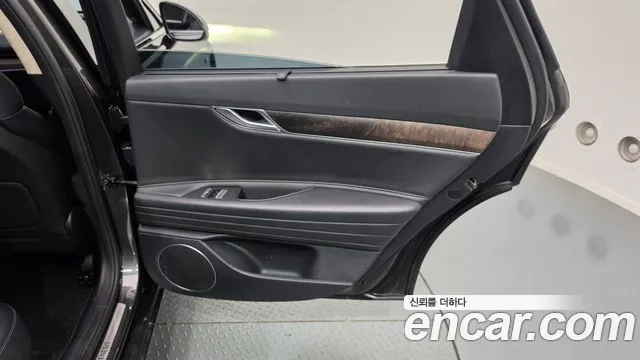 Genesis G80 Бензин 2.5 турбо AWD — Фото автомобиля 25
