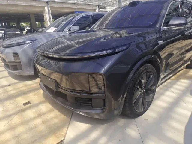 Li Auto L8 — Фото автомобиля 23