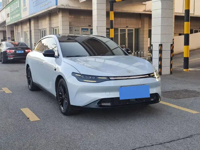 Leapmotor C01 — Фото автомобиля 3