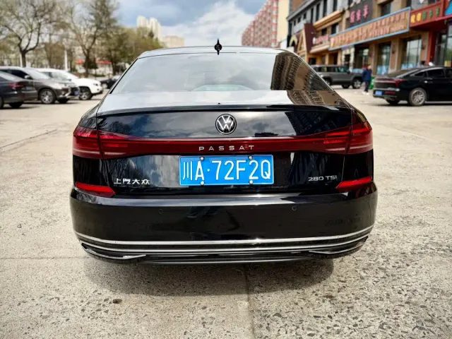 Volkswagen Passat — Фото автомобиля 5