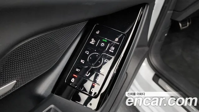 Audi A6 e-Tron — Фото автомобиля 23