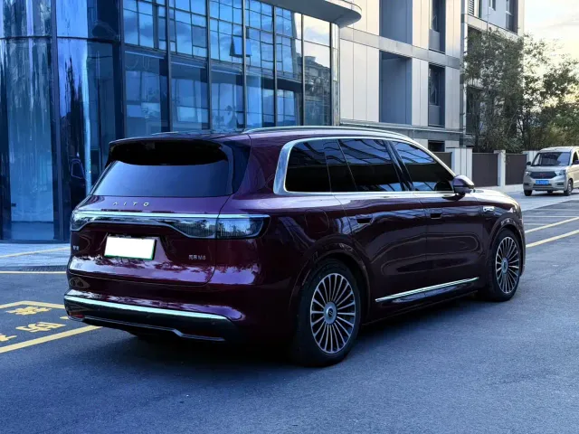 Aito M8 — Фото автомобиля 6