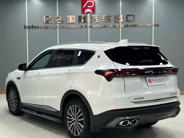 Jetour Jetour X70 PLUS 2023 1.5T DCT Warrior PLUS 5-seater — Фото автомобиля 4