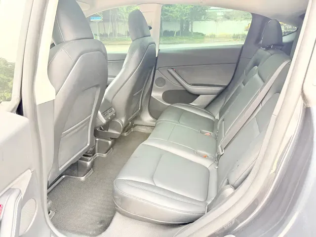Tesla Model Y 2024 Rear-Wheel Drive Version — Фото автомобиля 6