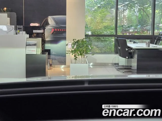 Audi Q4 e-tron — Фото автомобиля 14