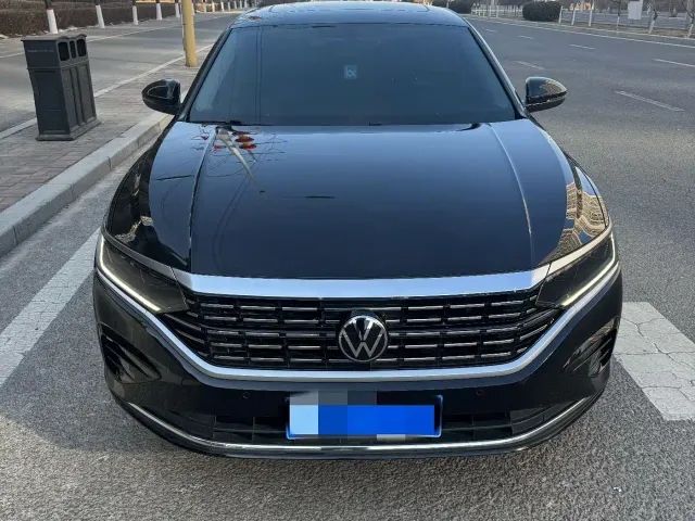 Volkswagen Passat — Фото автомобиля 3