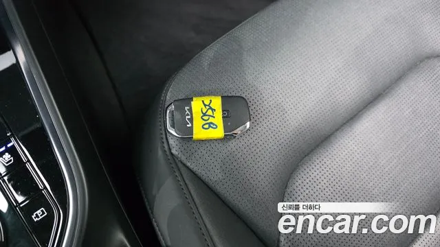 Kia Niro — Фото автомобиля 22