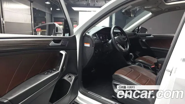 Volkswagen Tiguan — Фото автомобиля 15