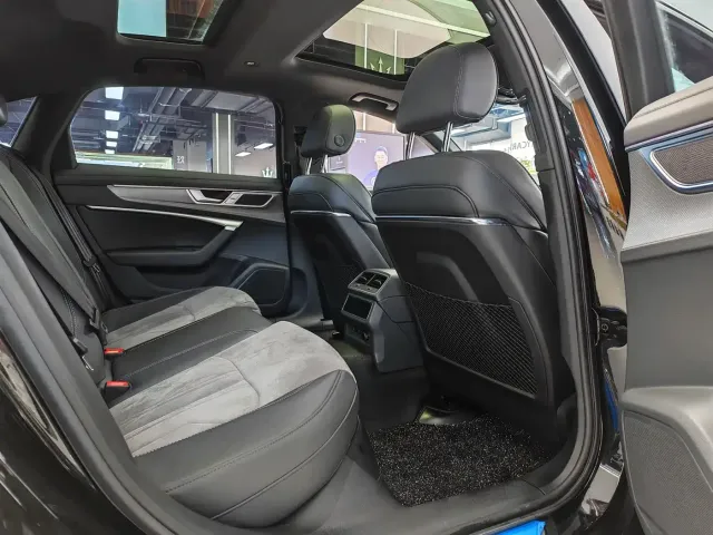 Audi A6L — Фото автомобиля 14