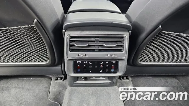 Audi Q7 — Фото автомобиля 16