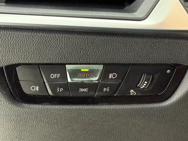 BMW 3 Series — Фото автомобиля 17