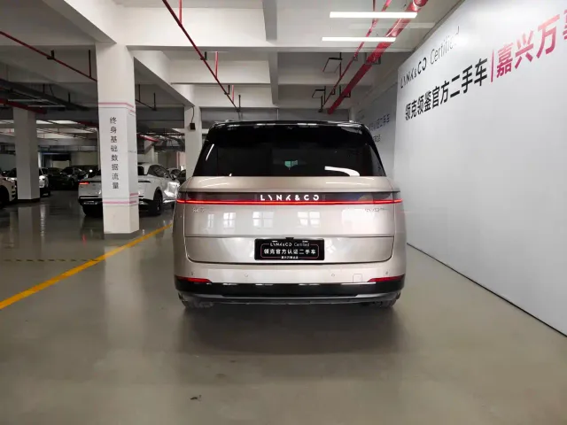 Lynk & Co 900 — Фото автомобиля 2