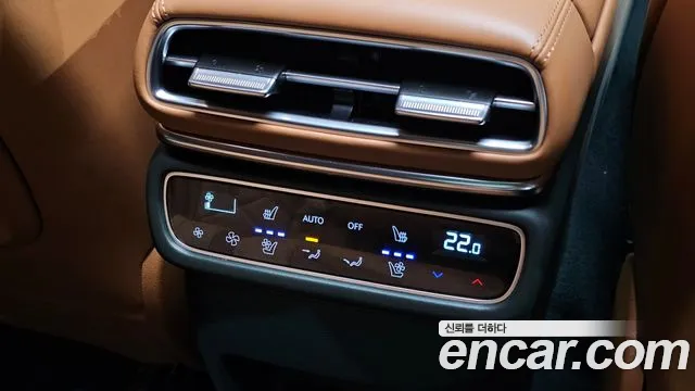 Genesis GV80 — Фото автомобиля 17