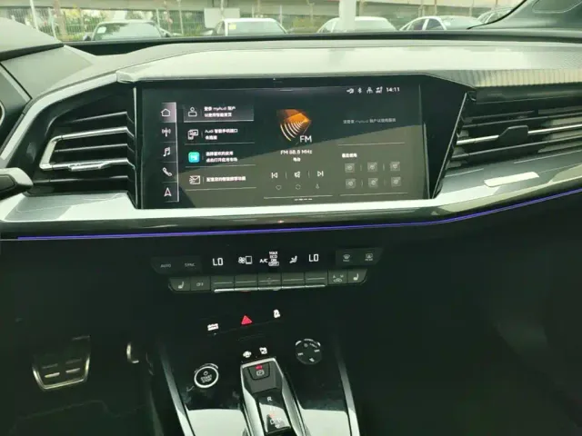 Audi Q4 e-tron — Фото автомобиля 12