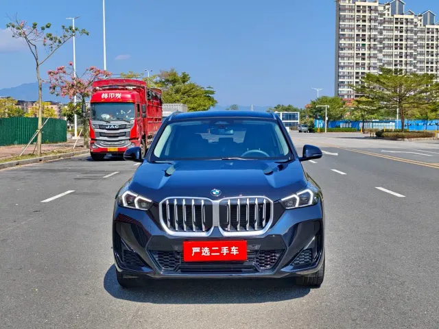 BMW X1 — Фото автомобиля 3