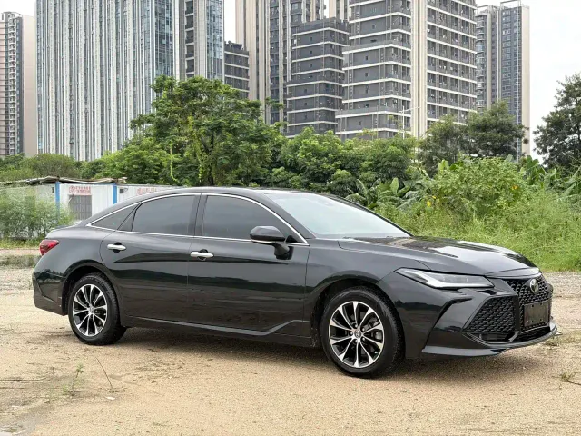 Toyota Avalon — Фото автомобиля 3
