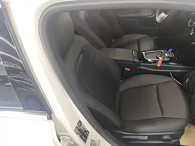 Mercedes-Benz A-Class — Фото автомобиля 24