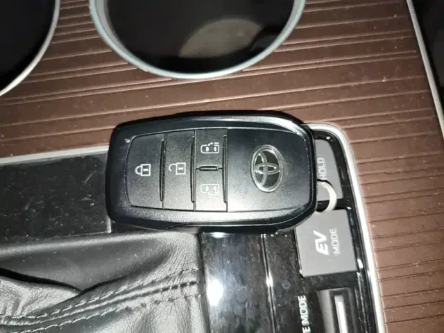 Toyota Granvia — Фото автомобиля 8