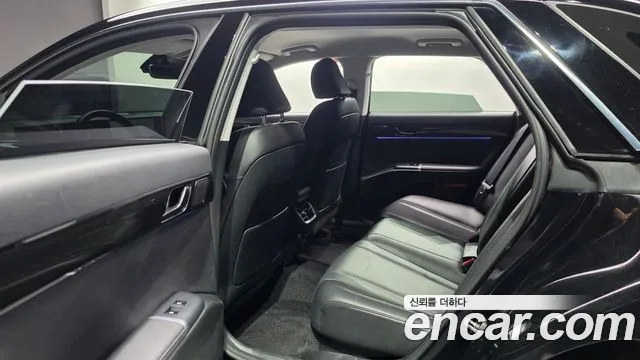 Hyundai Grandeur GN7 — Фото автомобиля 17