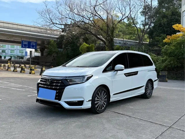 Фотография автомобиля — Honda Elysion